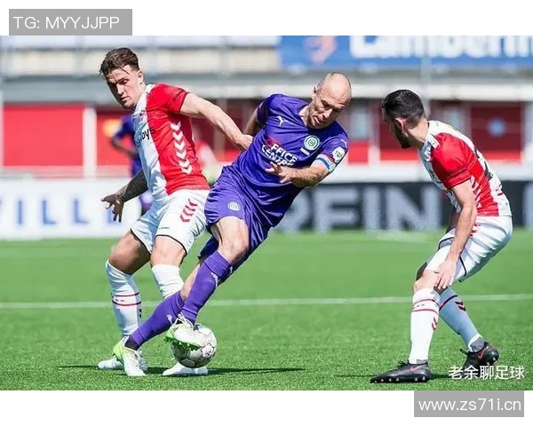 成都足球队比赛经验分析与提升策略探讨 成都足球队比赛经验分析与提升策略探讨